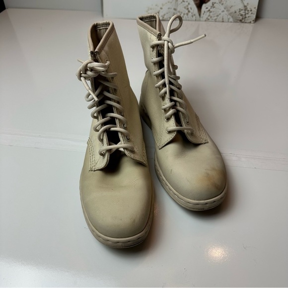 Y2K Dr. Martens Newton Combat Boots | Leather · Grunge / Utility Core - Picture 3 of 9